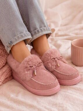 🎀🌷 Women's Pink Faux-Fur Winter Shoes 🌷🎀 NWT